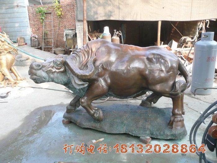老牛铜雕公园铜牛动物雕塑