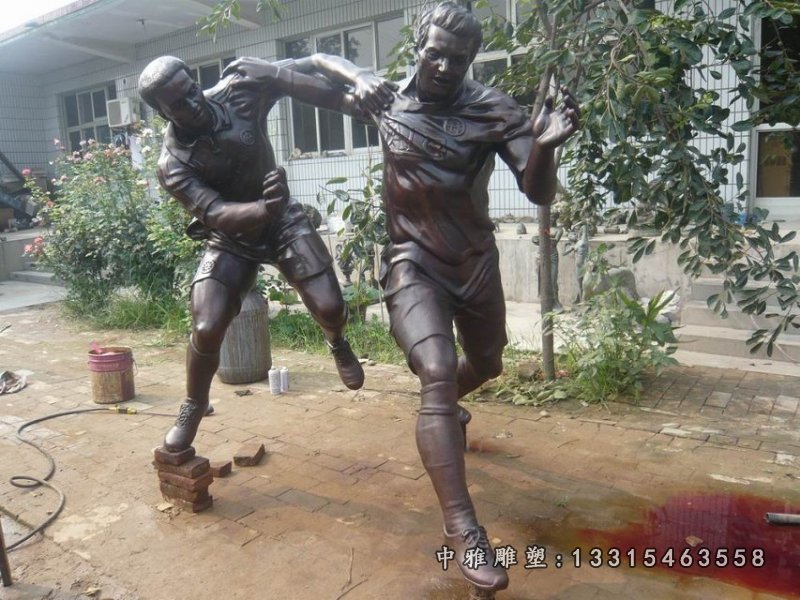 足球运动铜雕公园人物铜雕