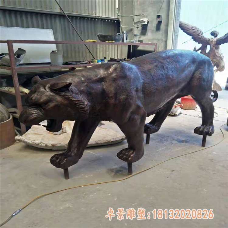骑虎关公铜雕-吴忠铜雕虎雕塑价格行情