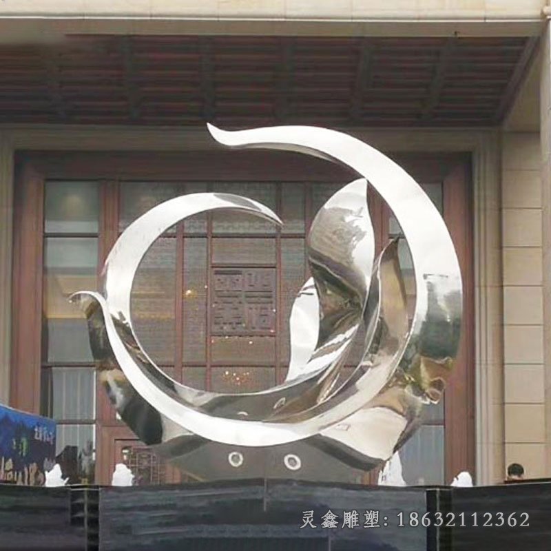 灵鑫不锈钢雕塑加工厂永远牢记一个道理:我们的发展离不开广大新老