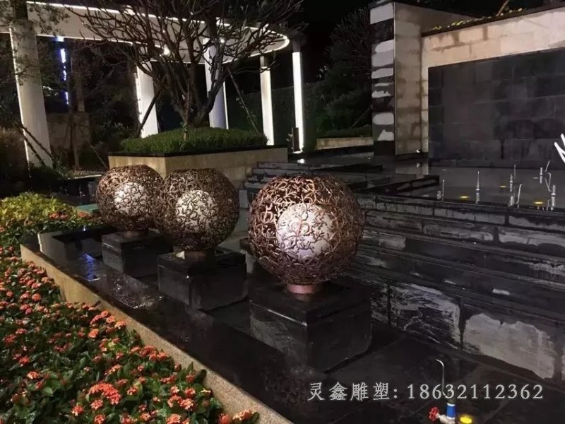 铜雕镂空球小区景观铜雕