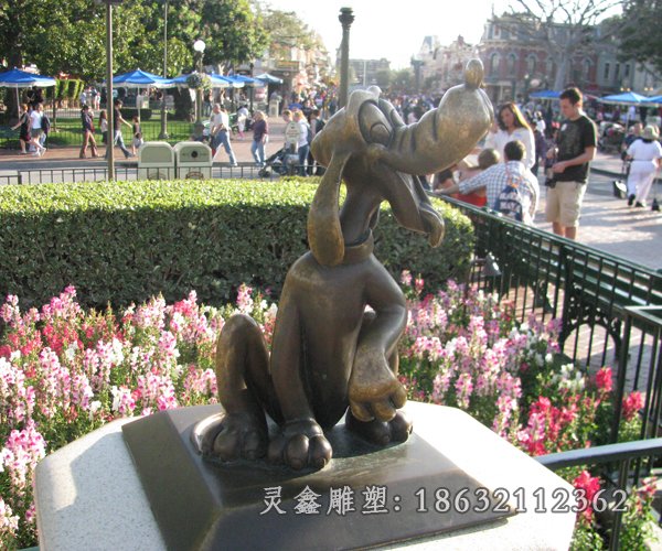 小狗铜雕塑广场小狗铜雕塑