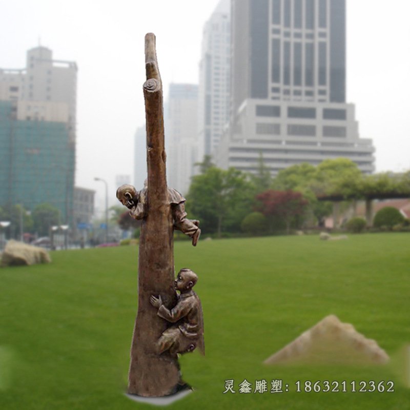 纯铜童趣雕塑捉迷藏爬树小孩校园景观铸铜雕塑校园文化雕塑摆件