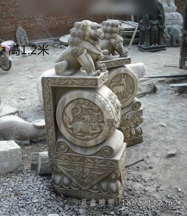 石雕石狮子门墩-黄冈青石雕塑狮子门墩施工
