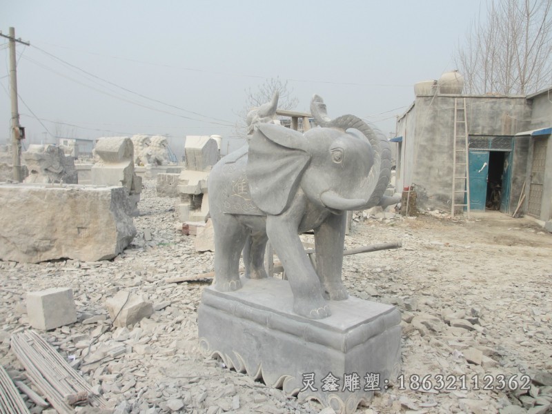 大象石雕青石大象雕塑