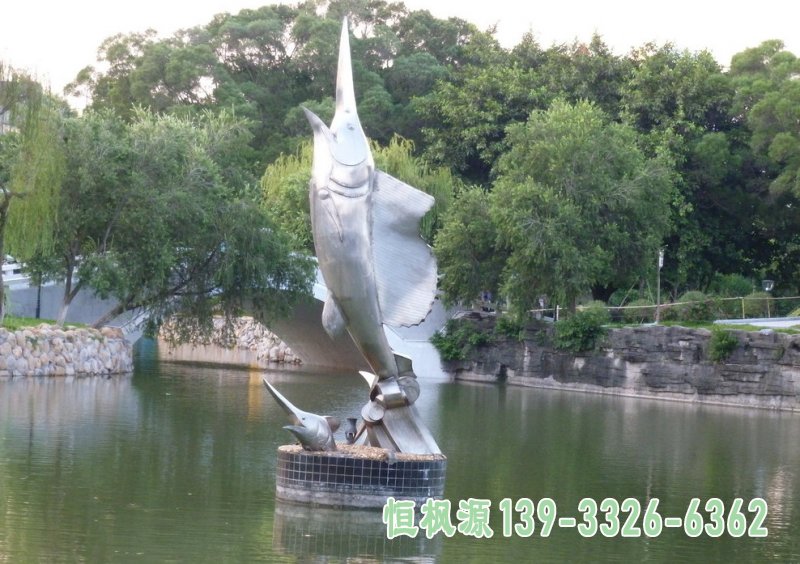 不锈钢鱼雕塑公园鱼不锈钢雕塑